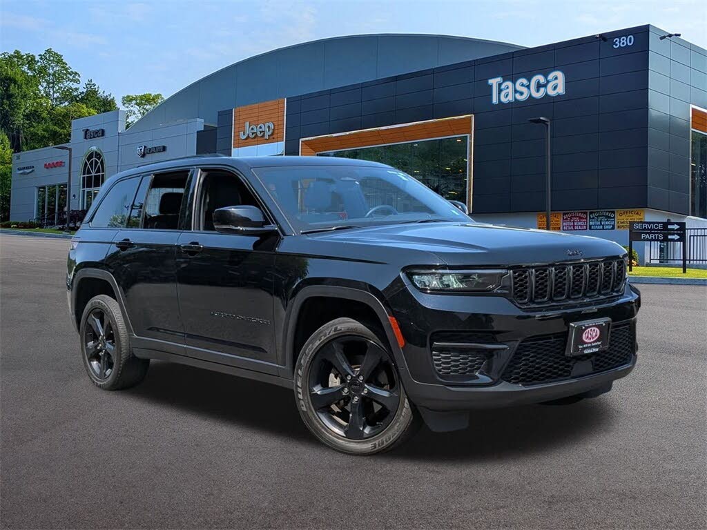 2023 Jeep Grand Cherokee Altitude 4WD
