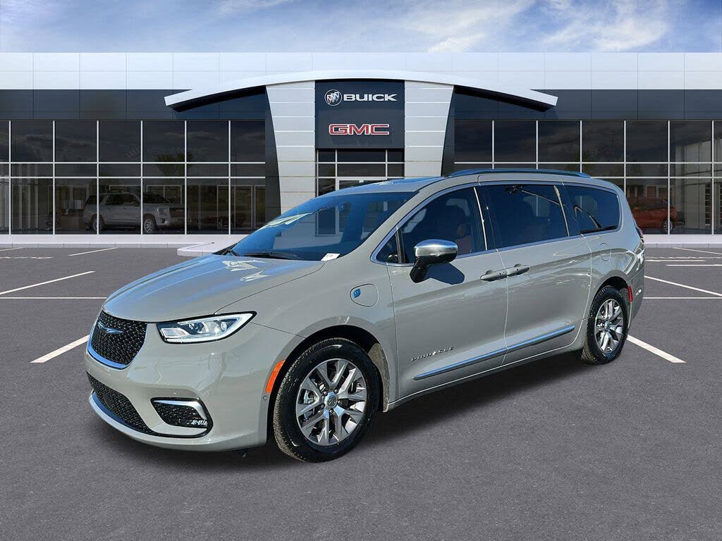 2025 Chrysler Pacifica Hybrid Pinnacle FWD