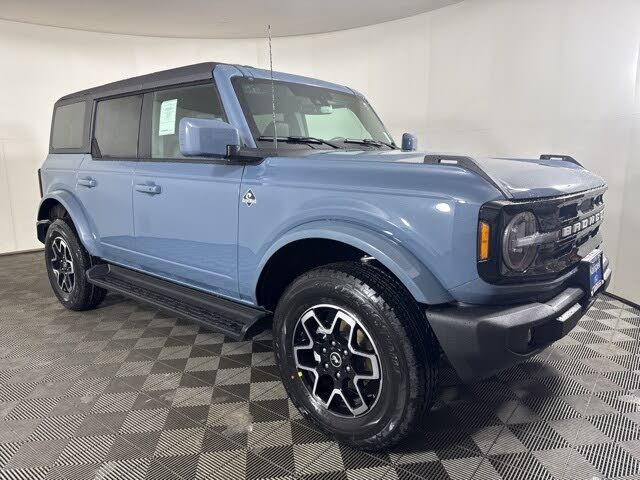 2025 Ford Bronco Outer Banks 4-Door 4WD