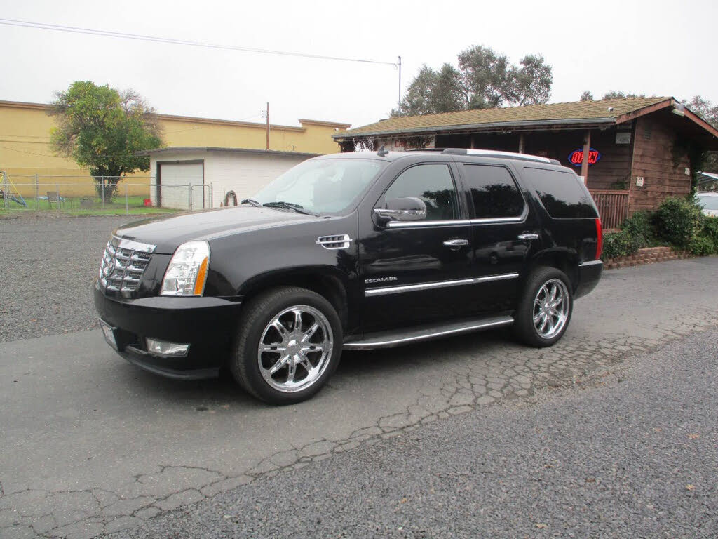 2011 Cadillac Escalade RWD