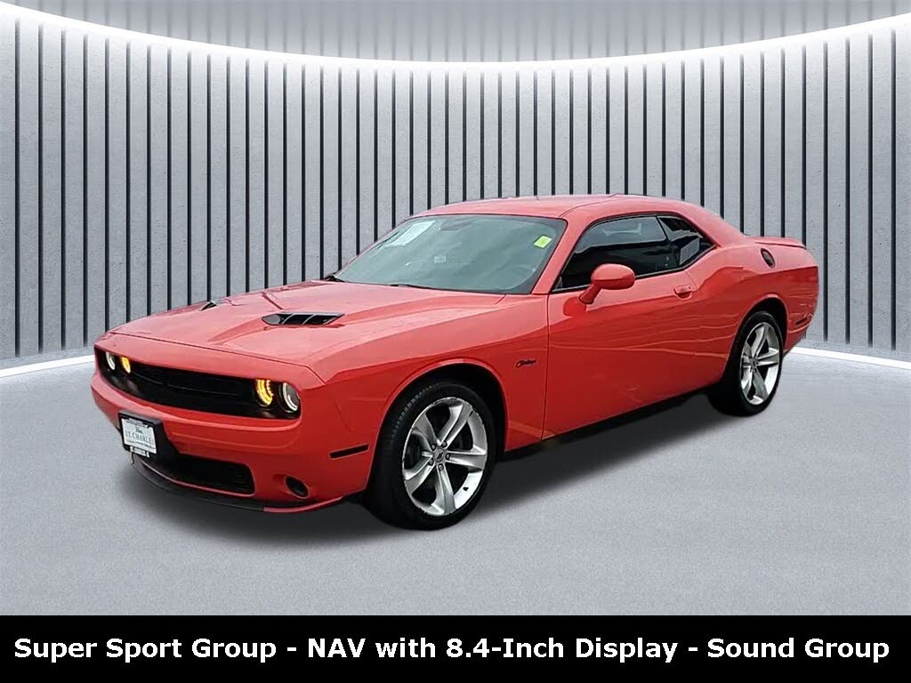 2018 Dodge Challenger SXT RWD
