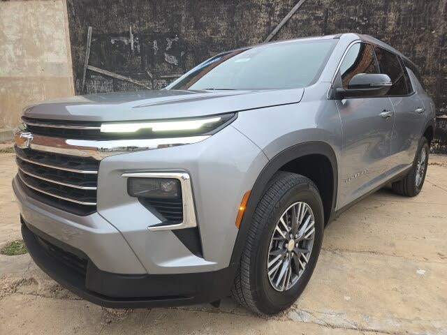 2025 Chevrolet Traverse LT FWD