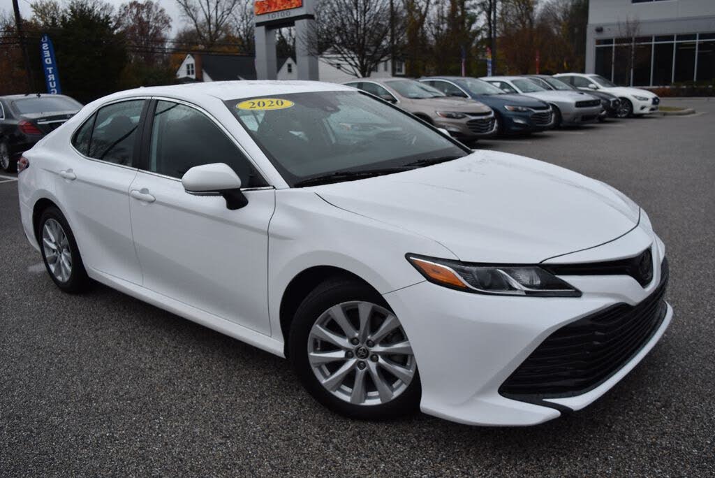 2020 Toyota Camry LE FWD