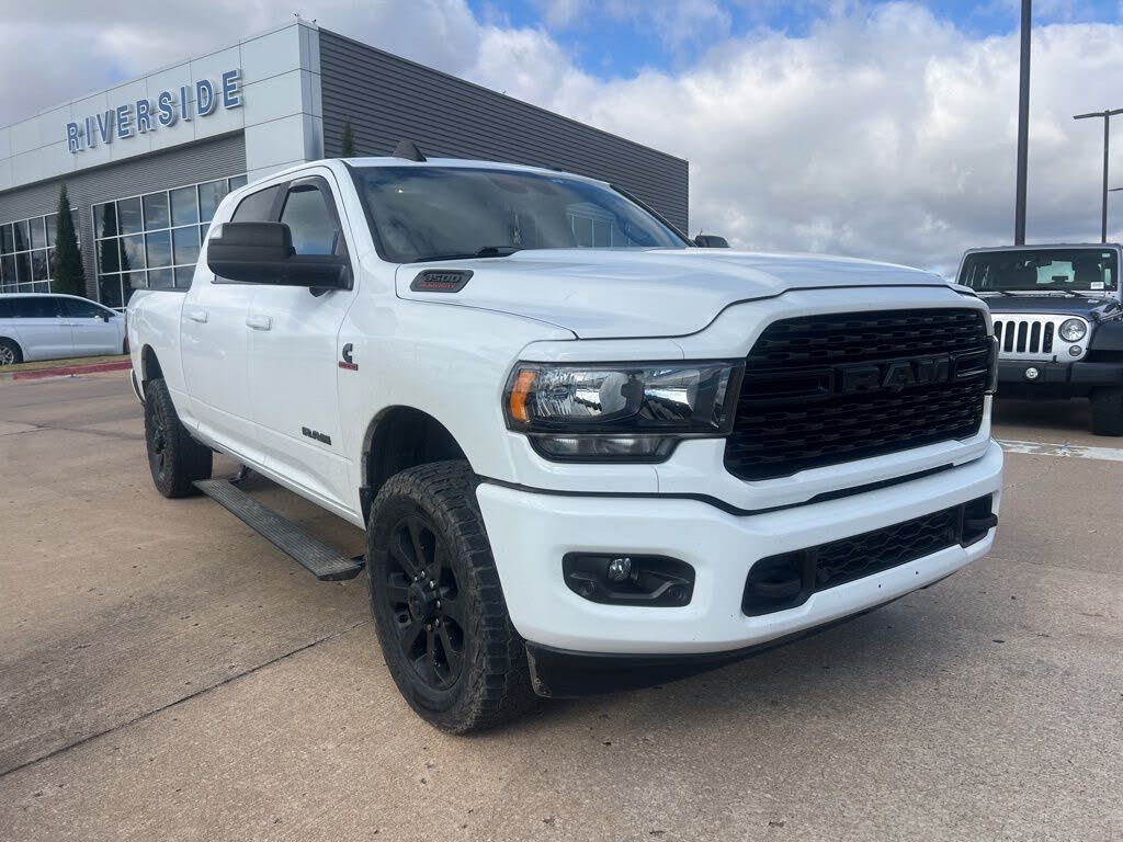 2022 RAM 3500 Big Horn Mega Cab 4WD