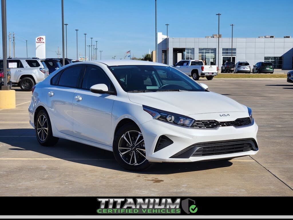 2023 Kia Forte LXS FWD