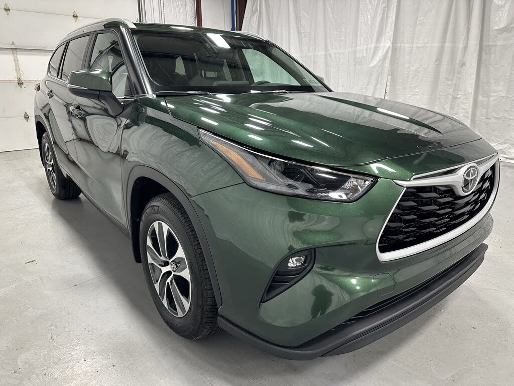 2025 Toyota Highlander XLE AWD