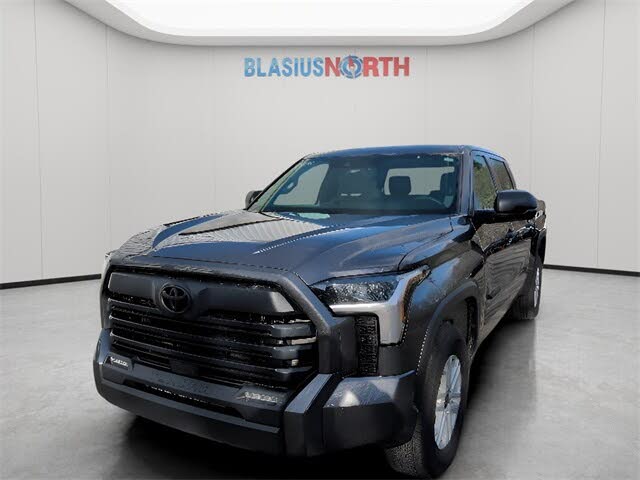 2025 Toyota Tundra SR5 CrewMax Cab 4WD