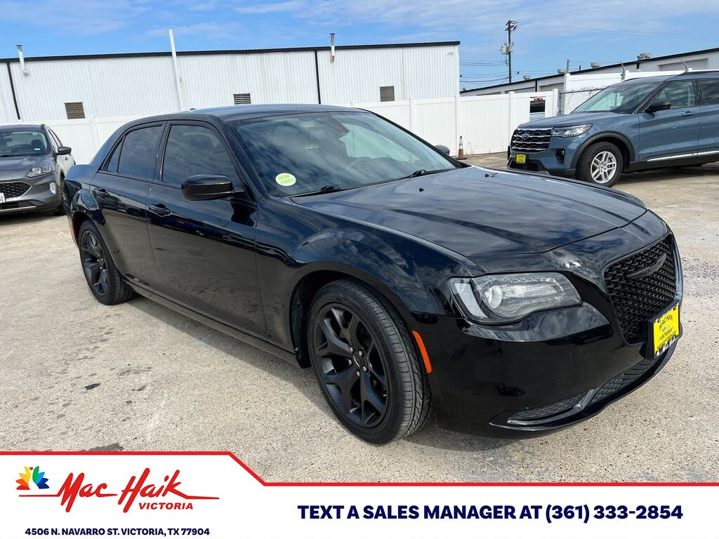 2023 Chrysler 300 Touring RWD