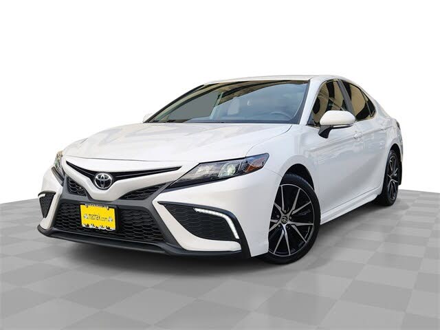 2024 Toyota Camry SE FWD