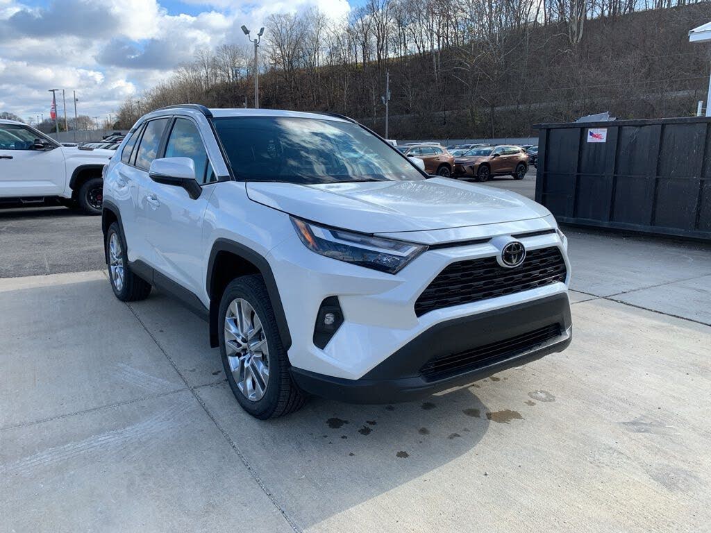 2025 Toyota RAV4 XLE Premium AWD