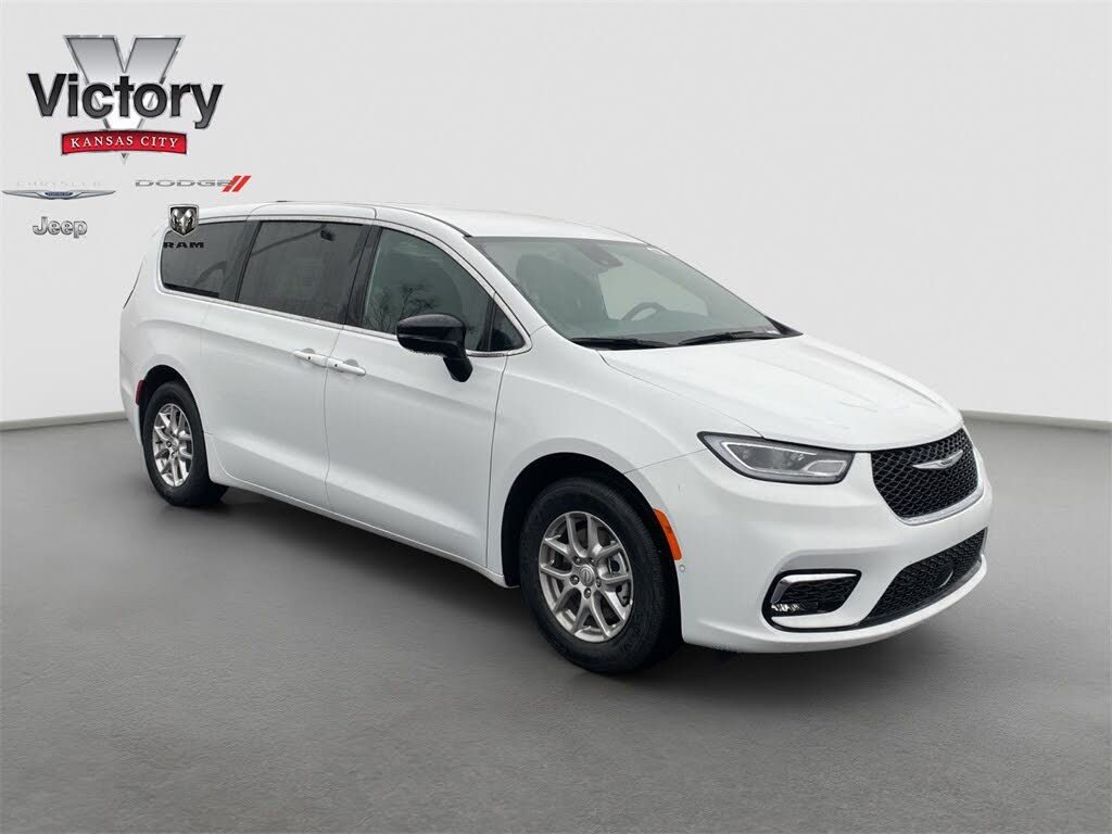 2026 Chrysler Pacifica Select FWD