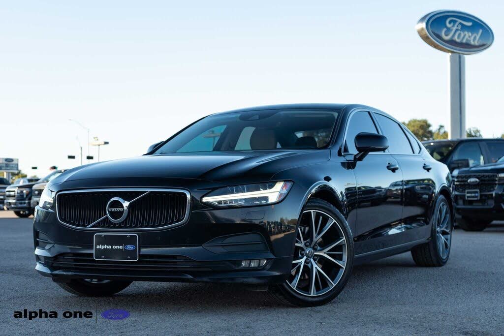 2018 Volvo S90 T5 Momentum