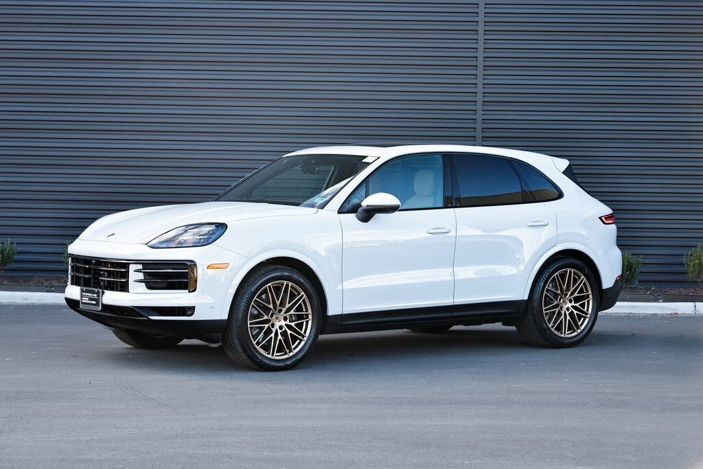 2025 Porsche Cayenne AWD