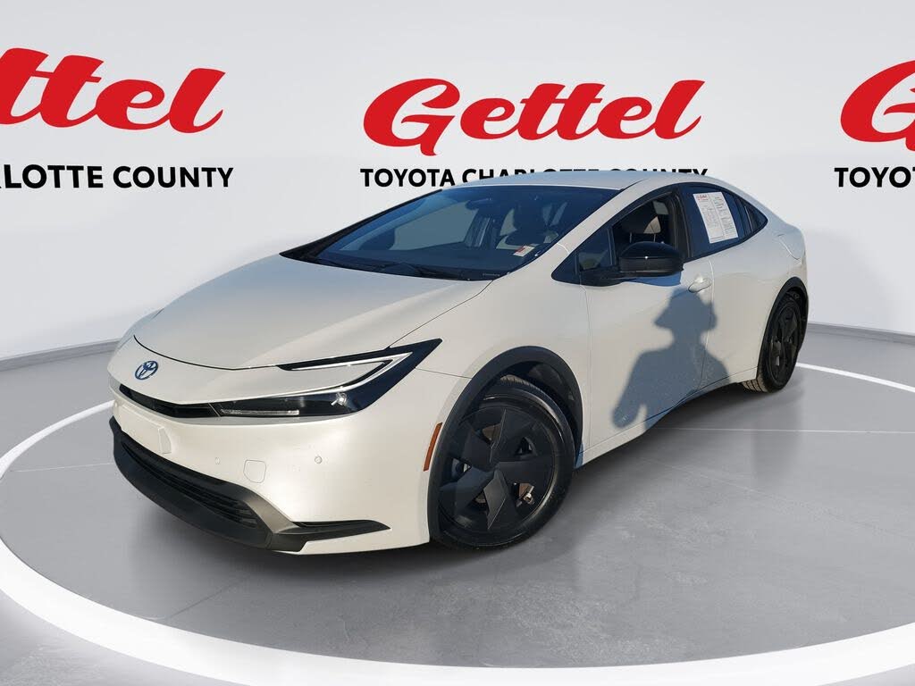 2025 Toyota Prius LE FWD