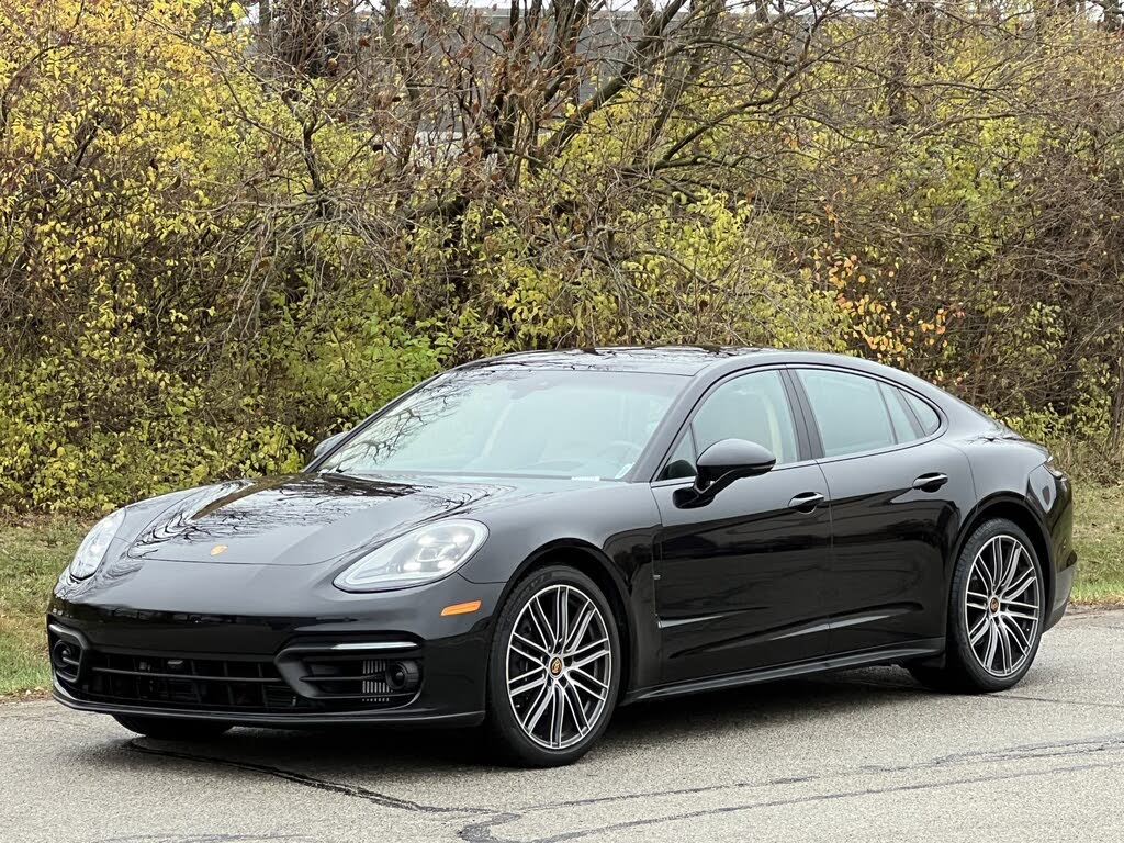 2023 Porsche Panamera 4 Platinum Edition AWD