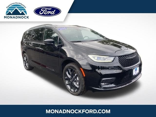 2024 Chrysler Pacifica Limited AWD