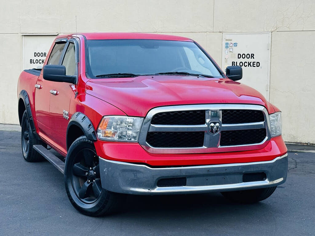 2018 RAM 1500 SLT Crew Cab 4WD