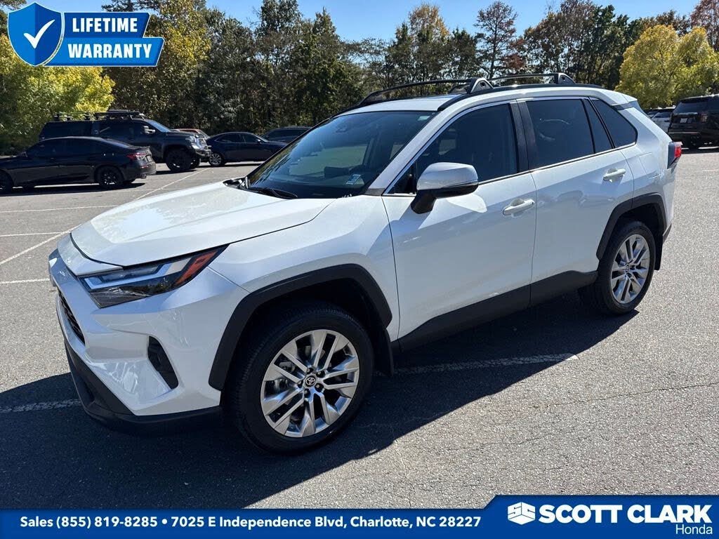 2024 Toyota RAV4 XLE Premium FWD