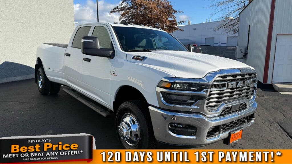 2026 RAM 3500 Tradesman Crew Cab LB DRW 4WD