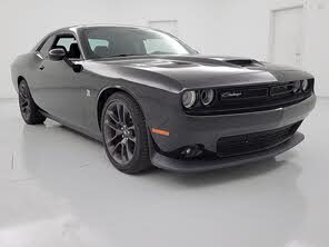 Dodge Challenger R/T Scat Pack RWD