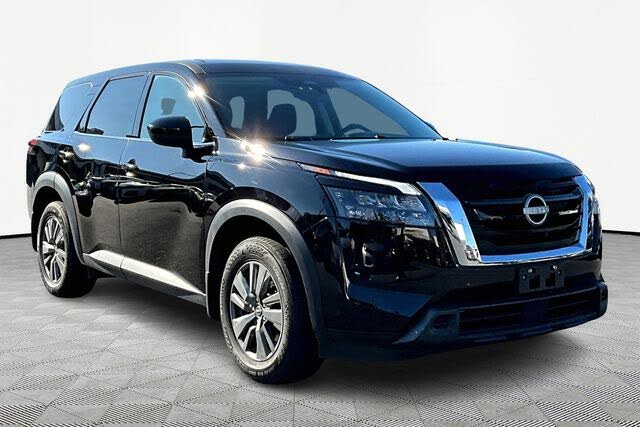 2024 Nissan Pathfinder S 4WD
