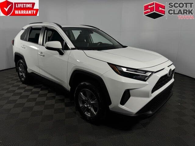 2024 Toyota RAV4 XLE FWD