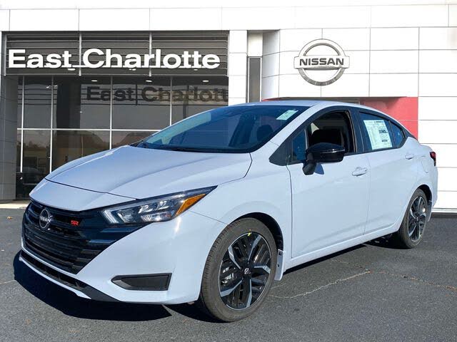 2025 Nissan Versa SR FWD