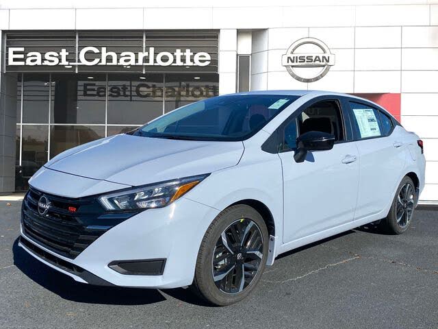 2025 Nissan Versa SR FWD