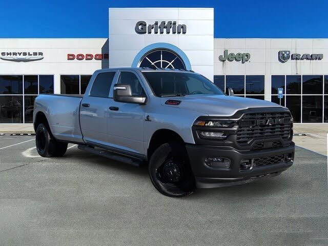 2026 RAM 3500 Tradesman Crew Cab LB DRW RWD