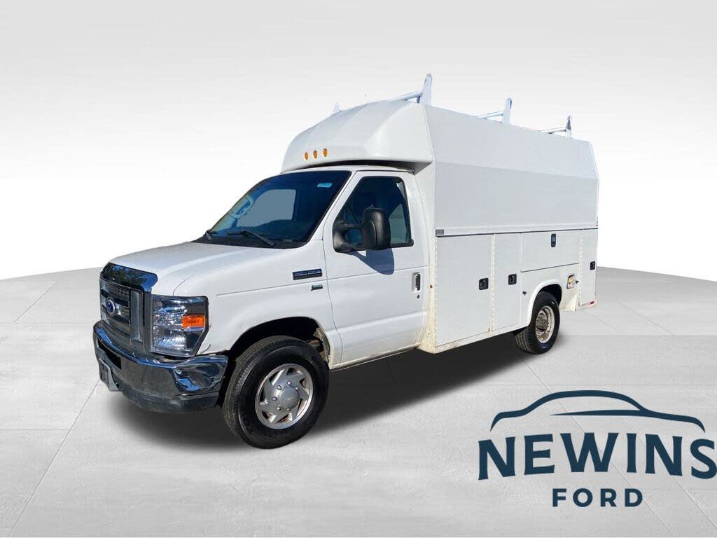 2016 Ford E-Series Chassis E-350 Super Duty 138 Cutaway RWD