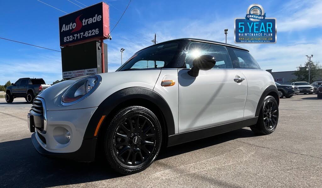 2016 MINI Cooper 2-Door Hatchback FWD