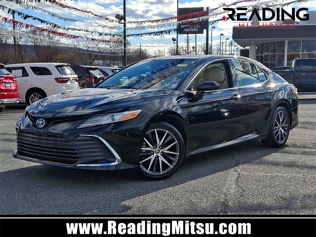 2022 Toyota Camry Hybrid XLE FWD