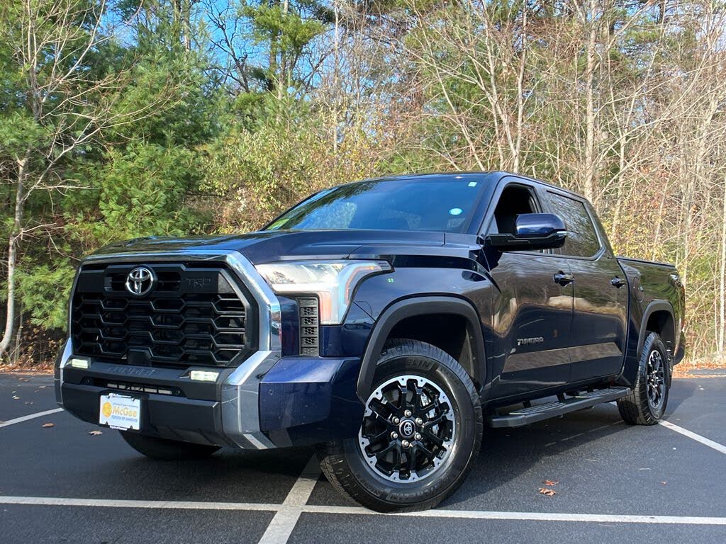 2025 Toyota Tundra SR5 CrewMax Cab 4WD