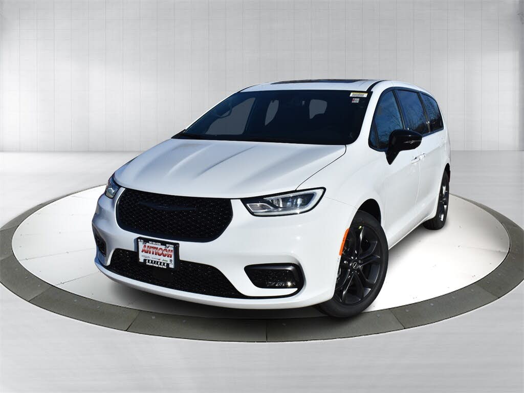 2026 Chrysler Pacifica Select FWD