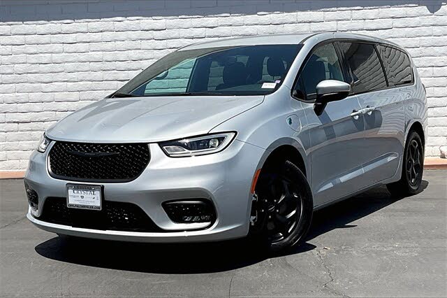 2023 Chrysler Pacifica Hybrid Touring L FWD