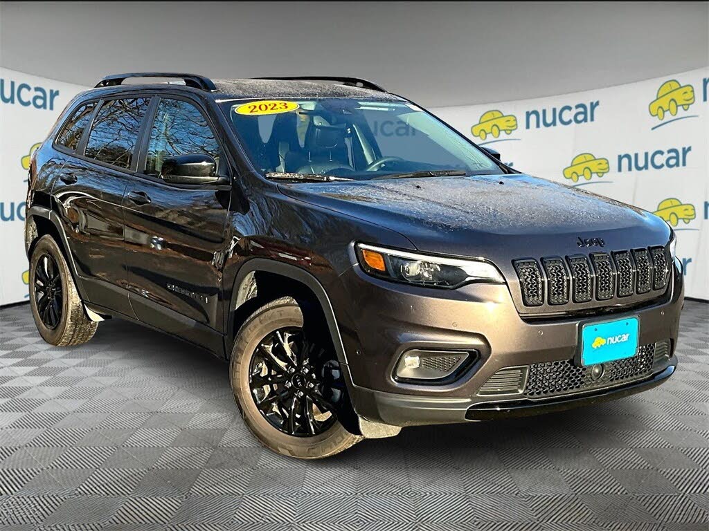2023 Jeep Cherokee Altitude 4WD