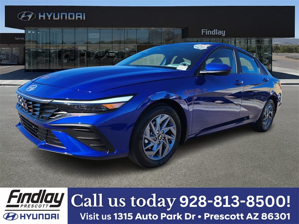 2024 Hyundai Elantra SEL FWD