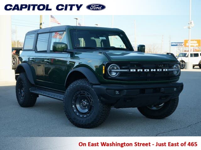 2025 Ford Bronco Outer Banks 4-Door 4WD