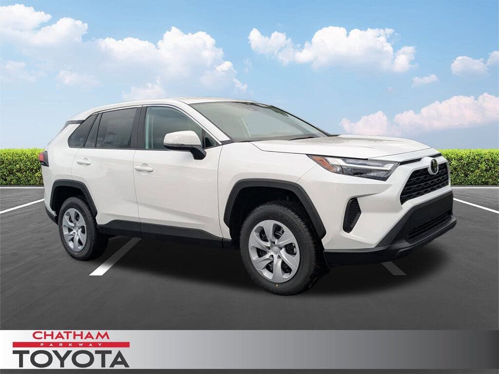2025 Toyota RAV4 LE FWD
