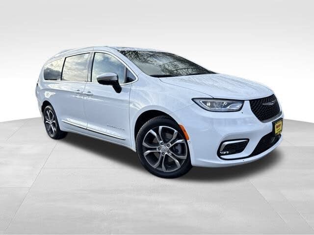 2026 Chrysler Pacifica Pinnacle AWD