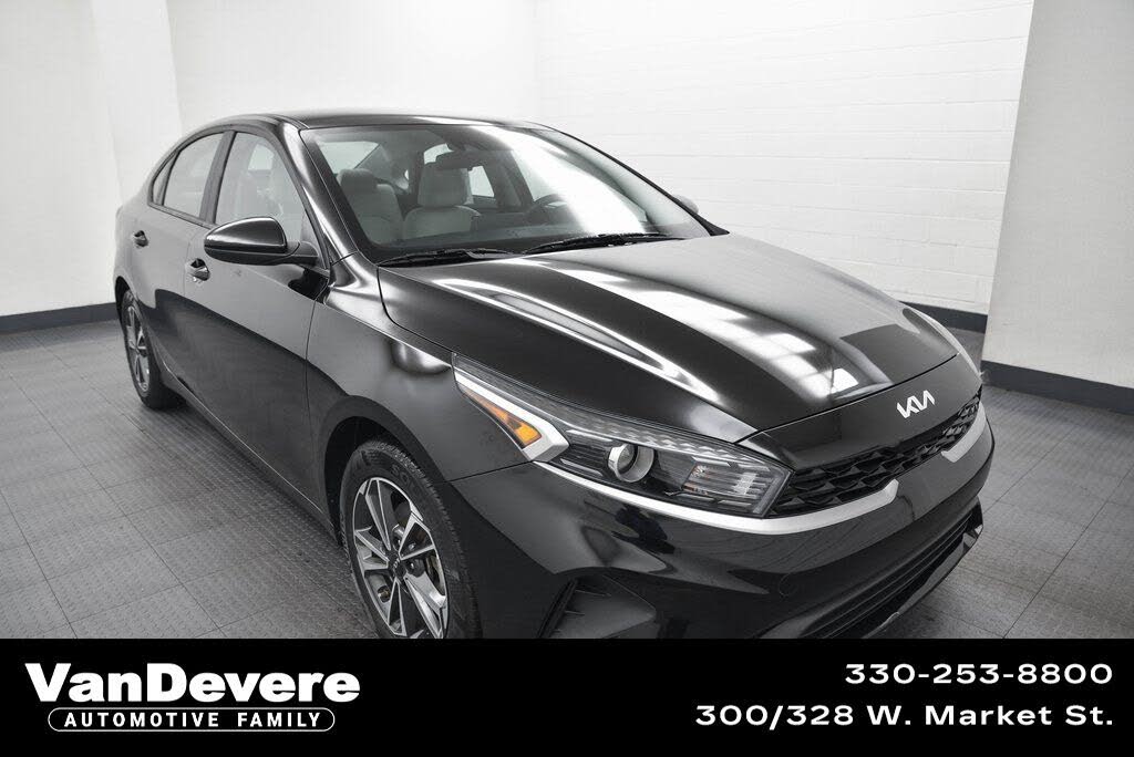 2023 Kia Forte LXS FWD