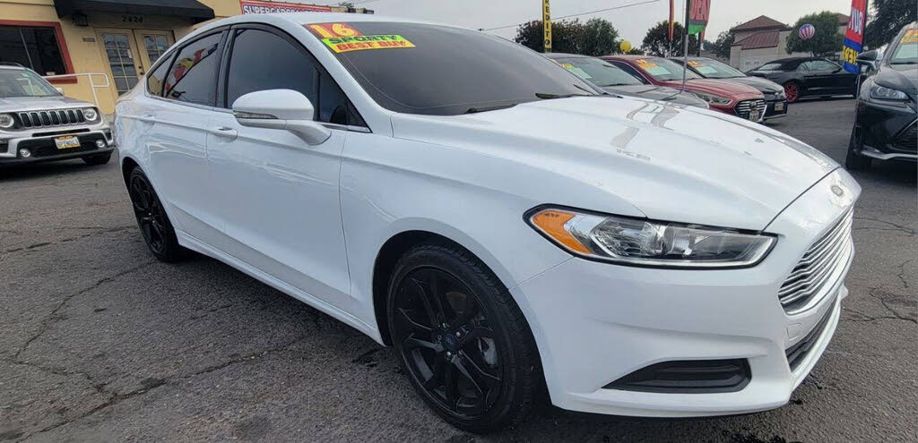 2016 Ford Fusion SE
