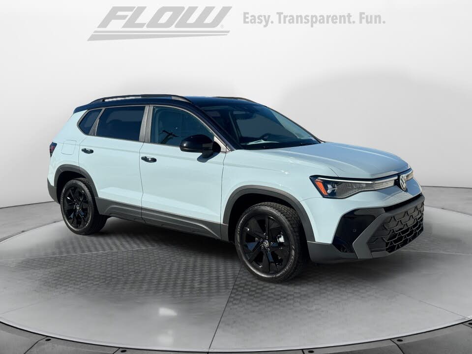 2026 Volkswagen Taos SE Black FWD