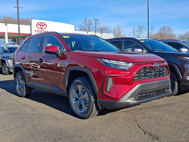 2025 Toyota RAV4 XLE AWD