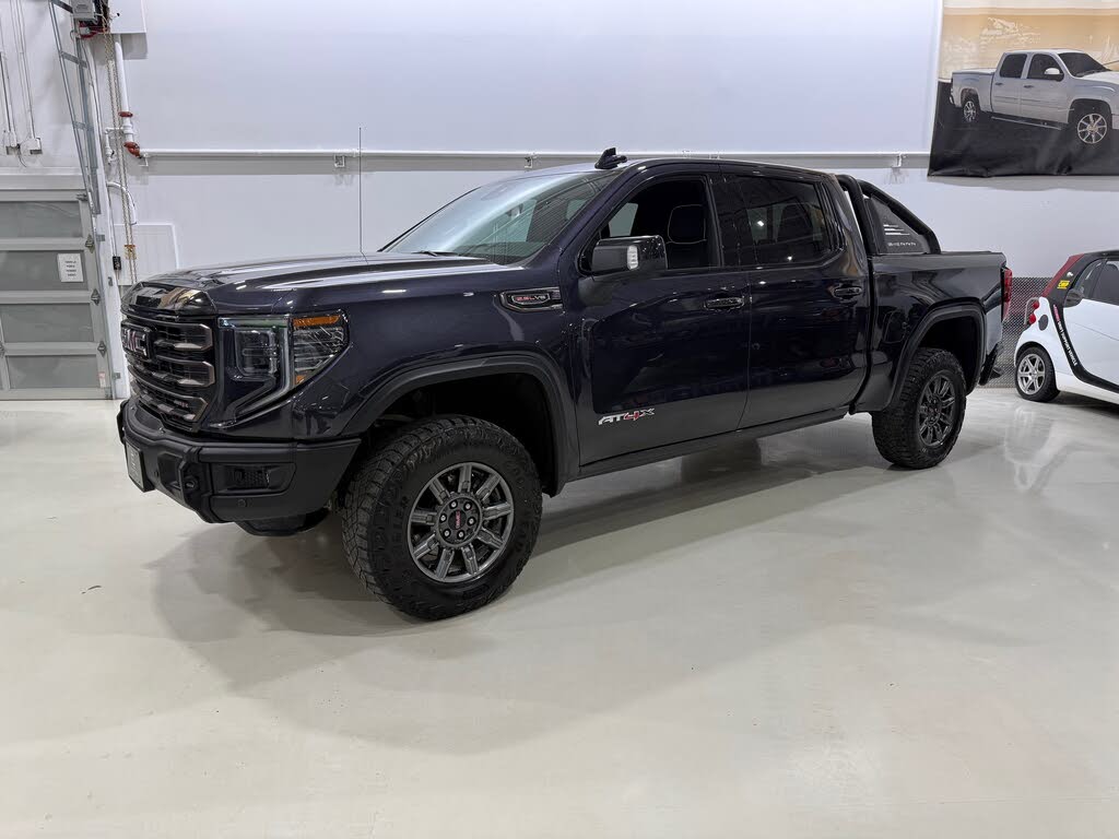 2025 GMC Sierra 1500 AT4X Crew Cab 4WD