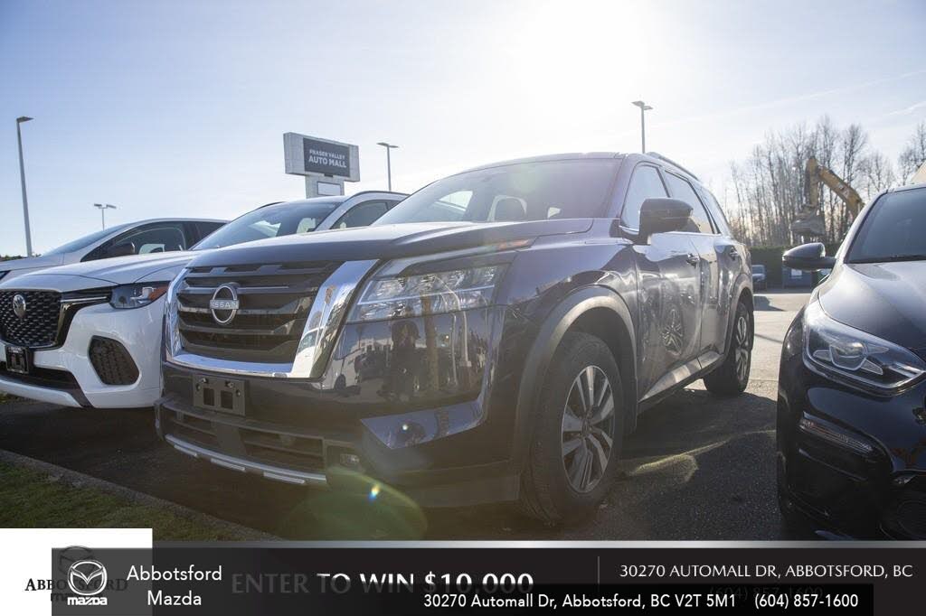 2023 Nissan Pathfinder SL 4WD