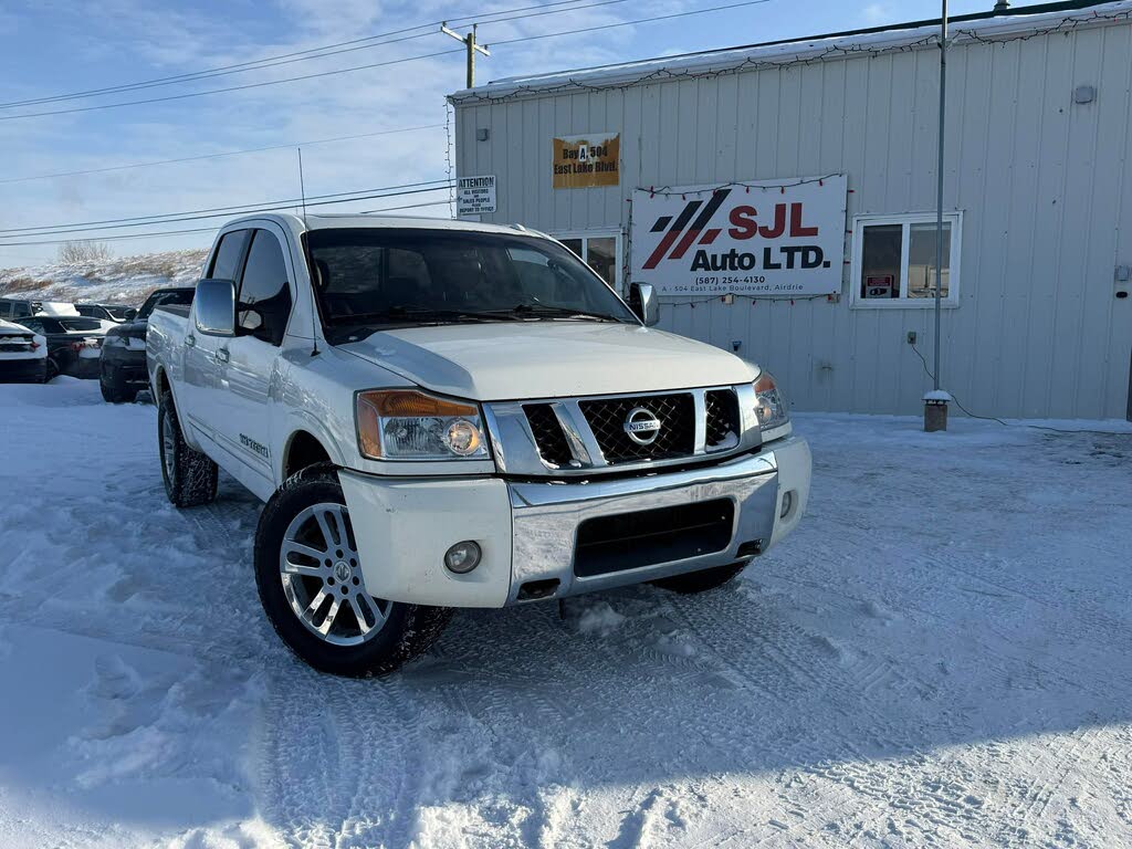 2011 Nissan Titan SL Crew Cab 4WD