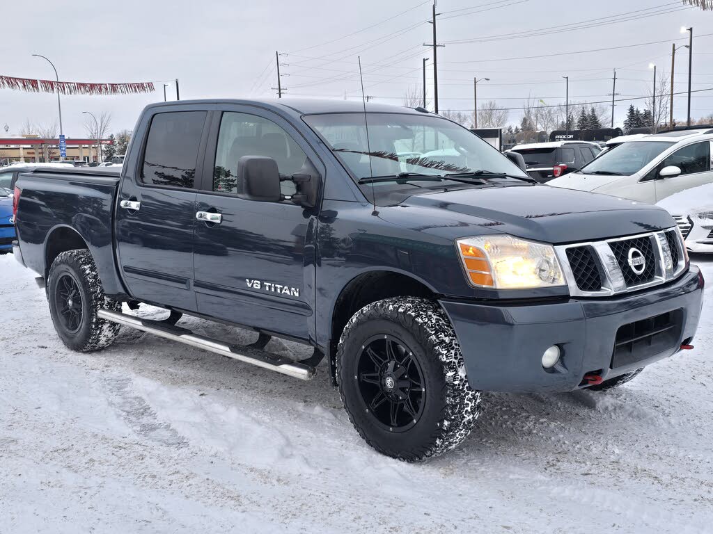 2014 Nissan Titan SV Crew Cab 4WD