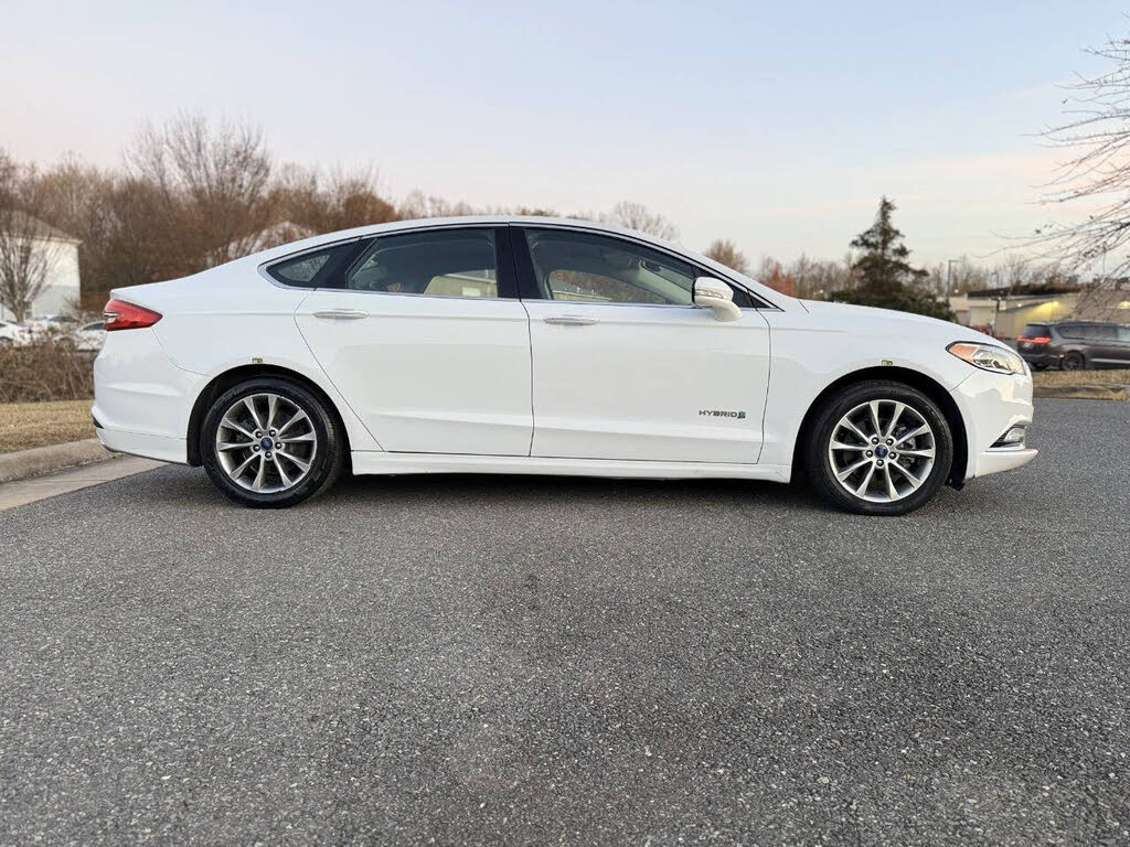 2017 Ford Fusion Hybrid SE FWD