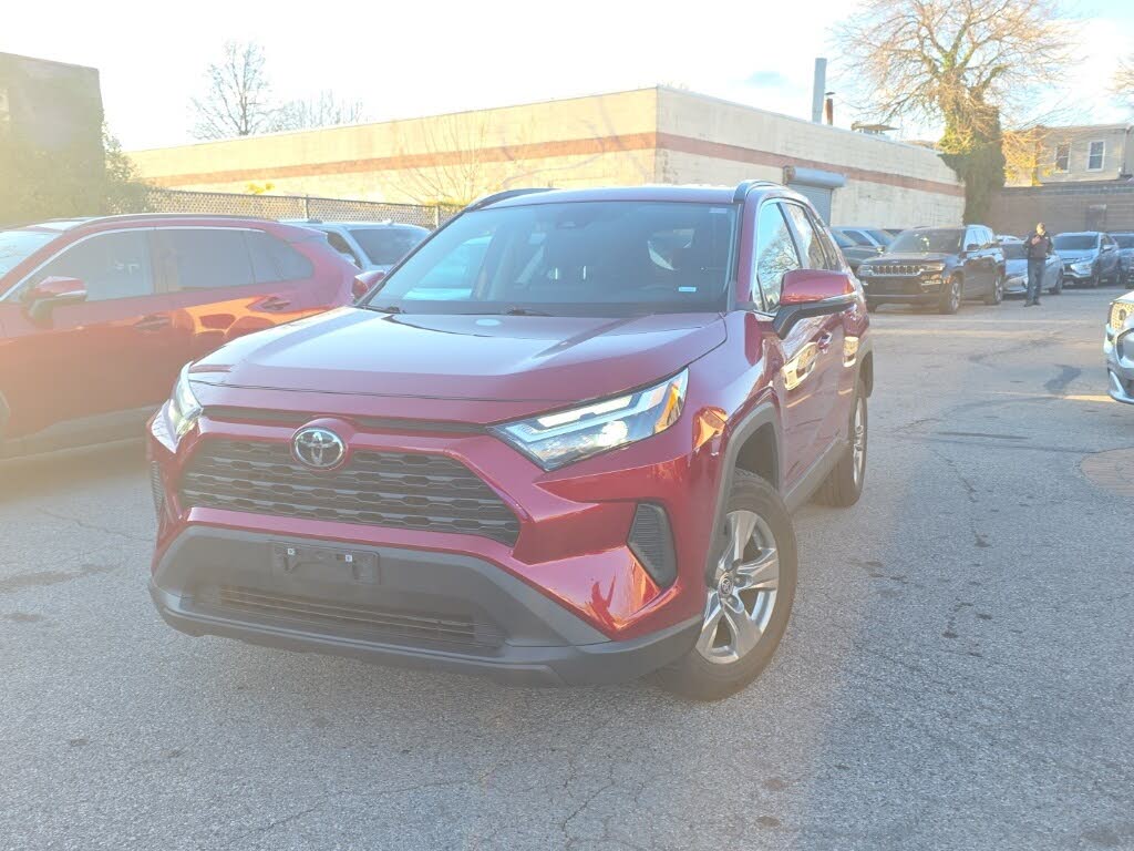 2023 Toyota RAV4 XLE FWD